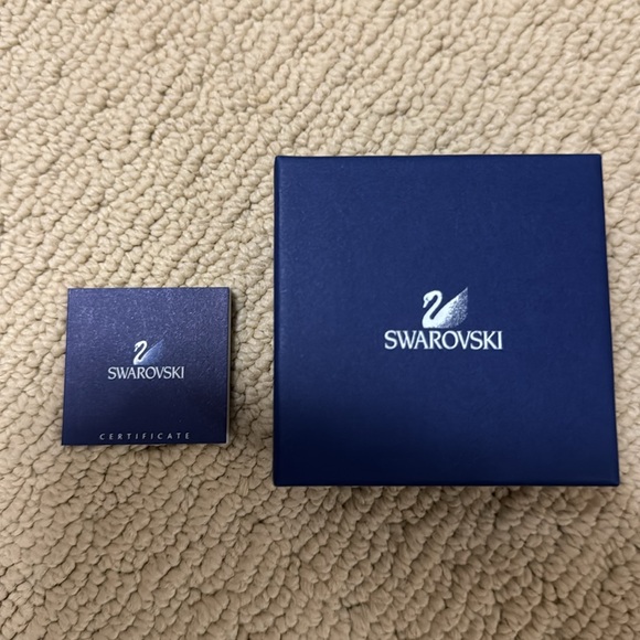 NIB Swarovski Simon The Snowman Ornament - Picture 4 of 4